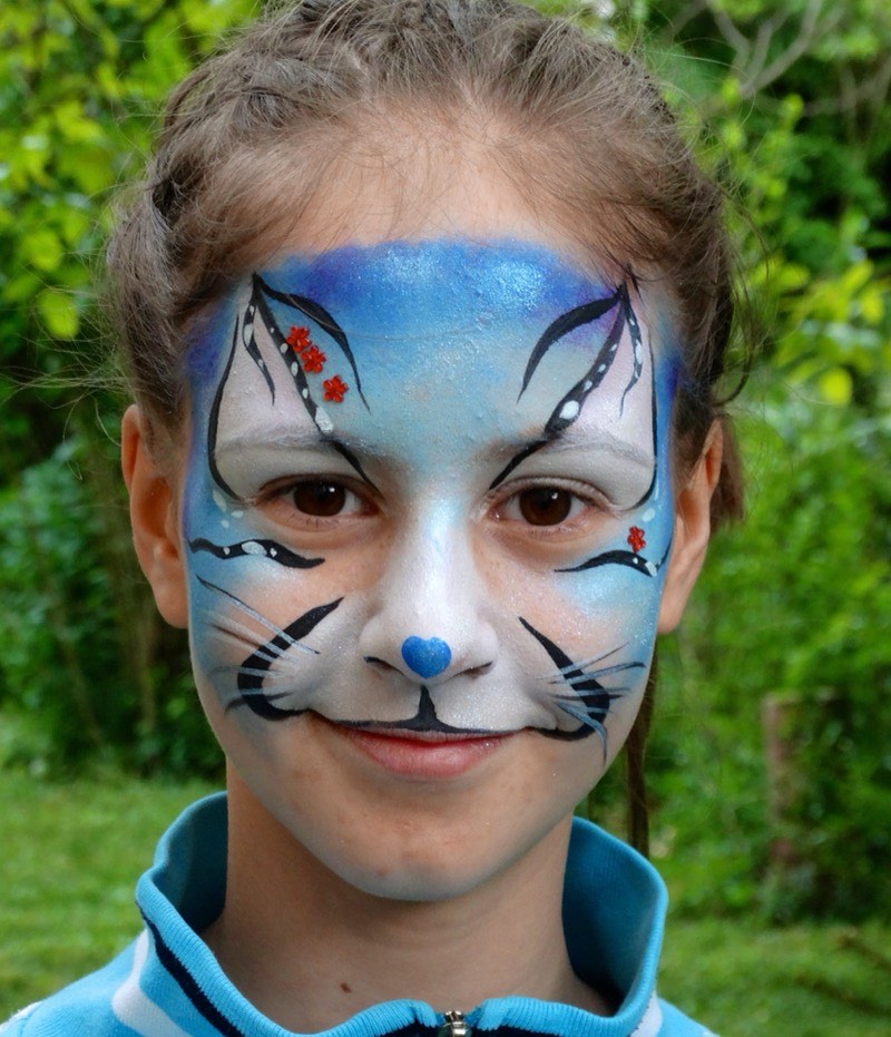 Kék tigris – Arcfestés – Vári Juliánna munkája